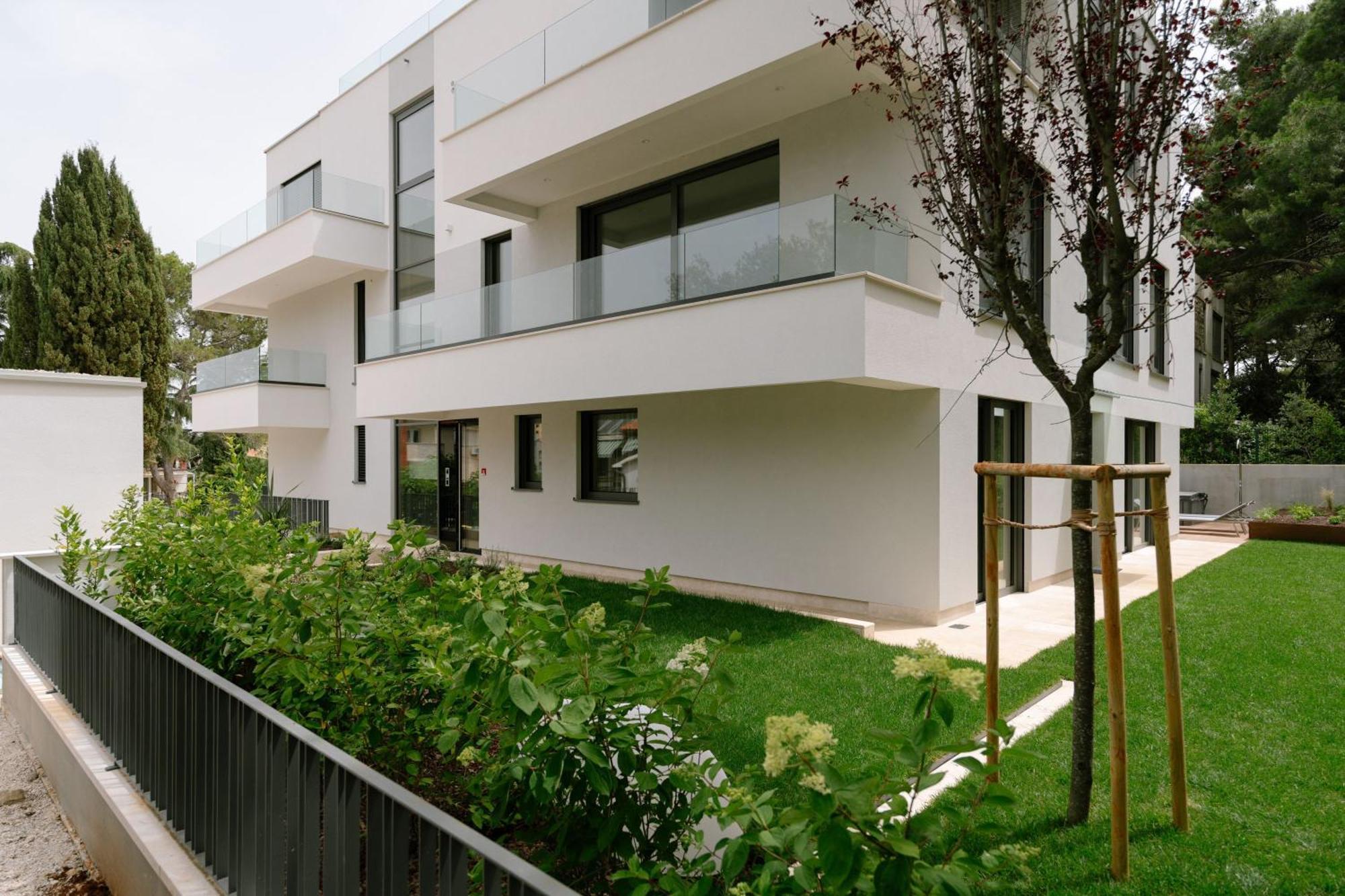 The Q Bliss - Your New 4-Star Hideaway With A Garage Rovinj Eksteriør bilde