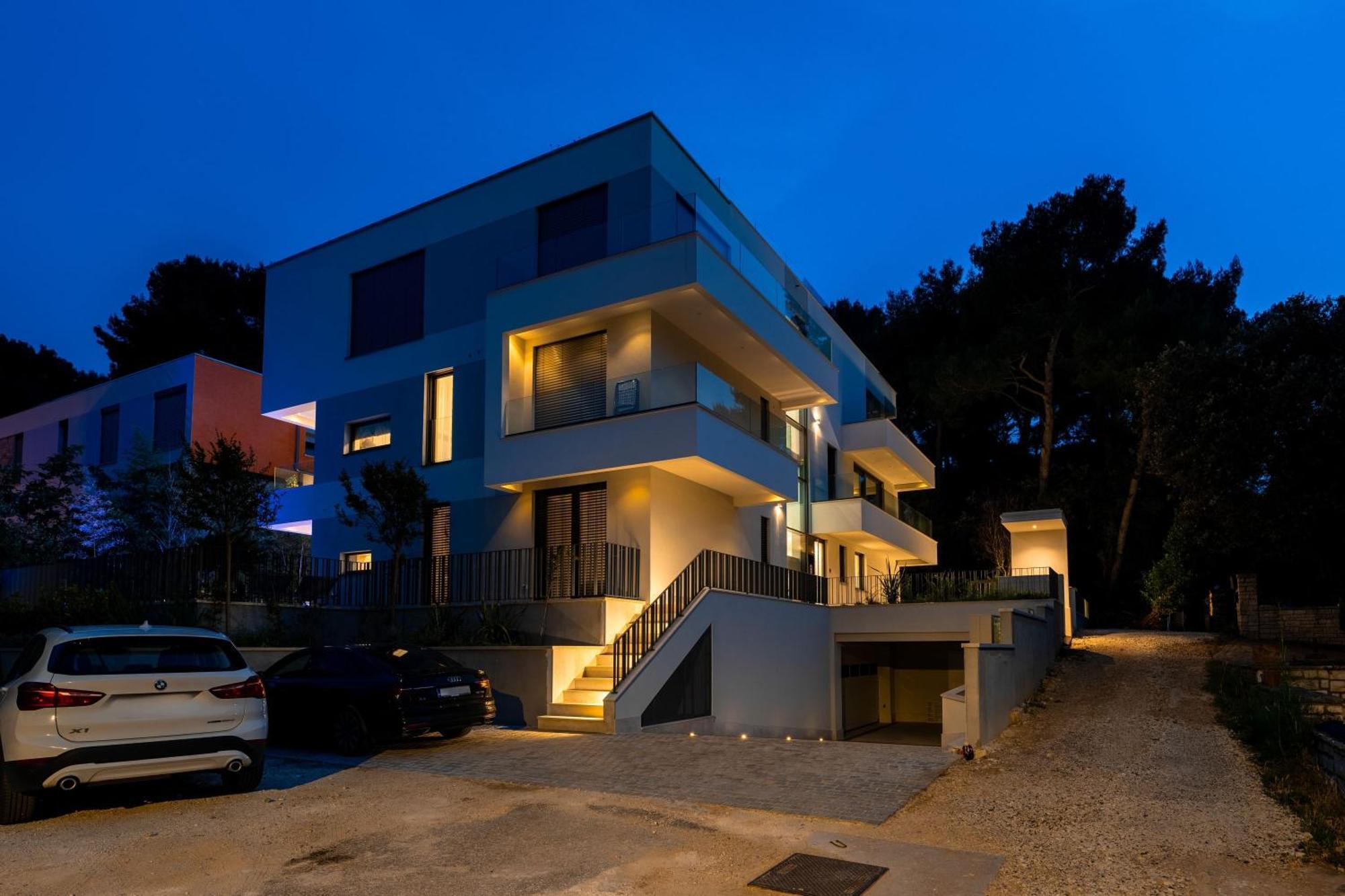 The Q Bliss - Your New 4-Star Hideaway With A Garage Rovinj Eksteriør bilde