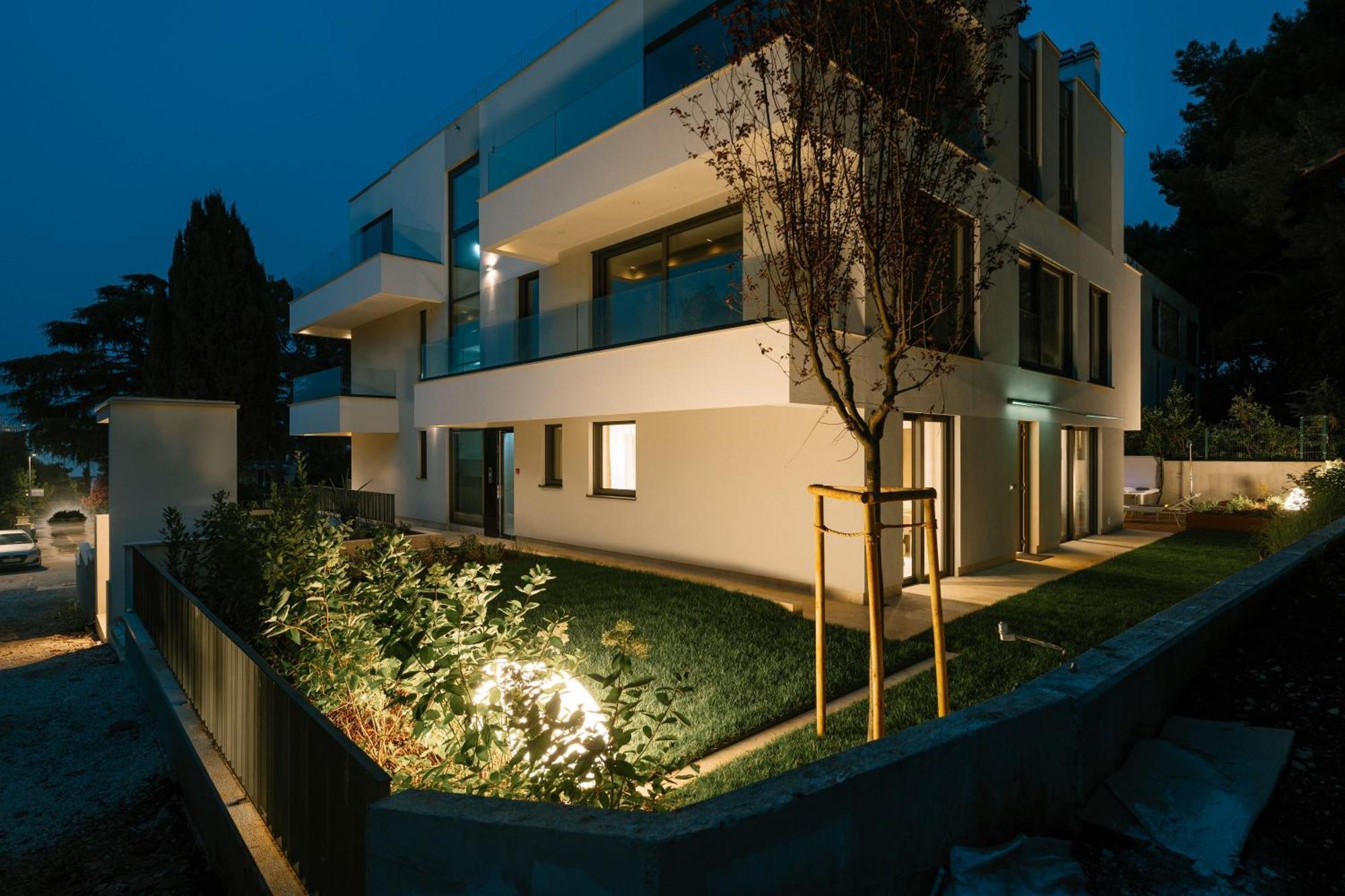 The Q Bliss - Your New 4-Star Hideaway With A Garage Rovinj Eksteriør bilde