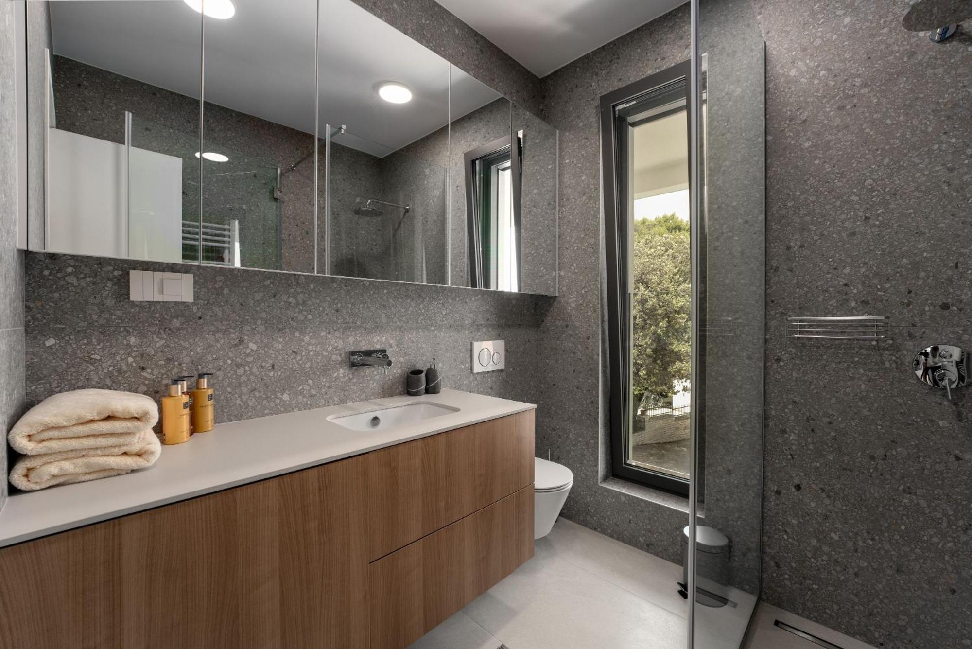 The Q Bliss - Your New 4-Star Hideaway With A Garage Rovinj Eksteriør bilde